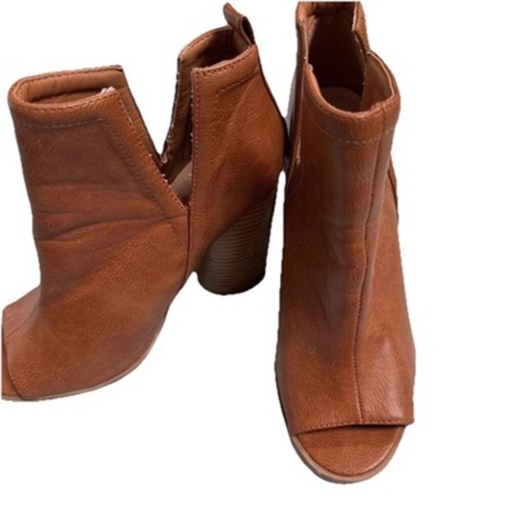 Qupid Open Toe Block Heel Brown Ankle Booties Sz 7.5 Boots Heels Faux Leather